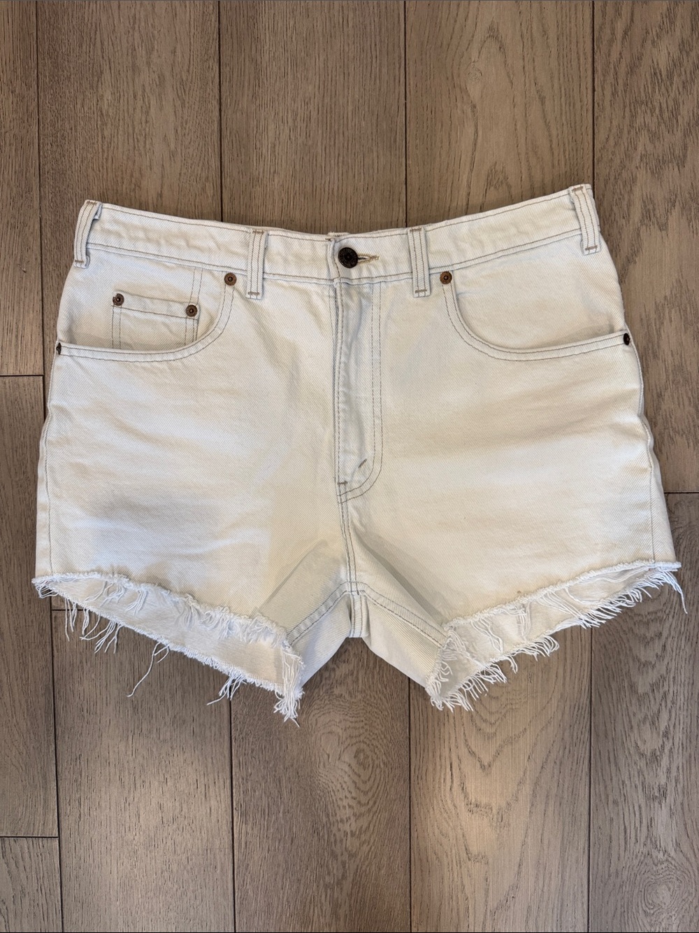 Levi’s Pale Blue/White High-Rise Denim Frayed Hem Shorts